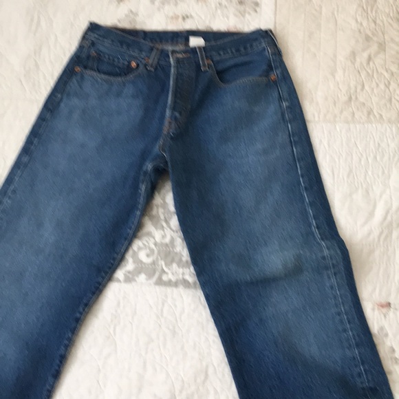 Levi's Vintage 501 Original Medium Wash Blue Jeans - Picture 4 of 8